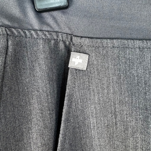 FIGS Graphite Scrub Set | Small Top + Small Tall Jogger Pants - Picture 4 of 12